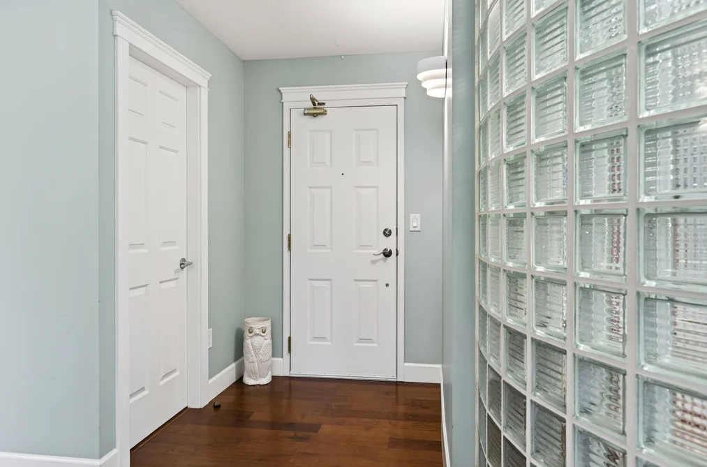 202 15717 MARINE DRIVE, White Rock BC V4B 1E4, White Rock BC — Residential for Sale — Photo 4 of 34
