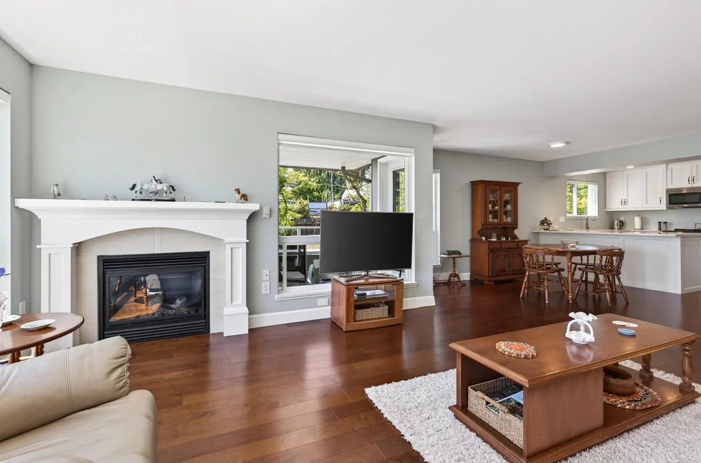 202 15717 MARINE DRIVE, White Rock BC V4B 1E4, White Rock BC — Residential for Sale — Photo 9 of 34