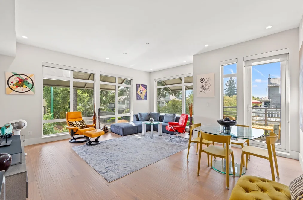 Condo for sale at 202 1591 Bowser Avenue North Vancouver British Columbia - MLS: R3153914