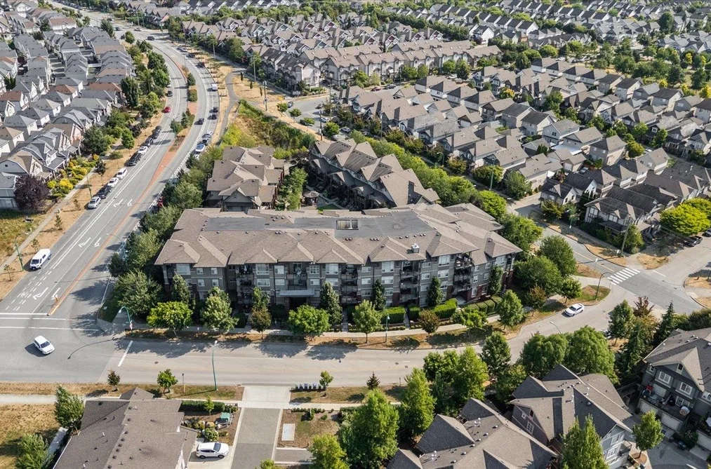Condo for sale at 202 19201 66a Avenue Surrey British Columbia - MLS: R3104849