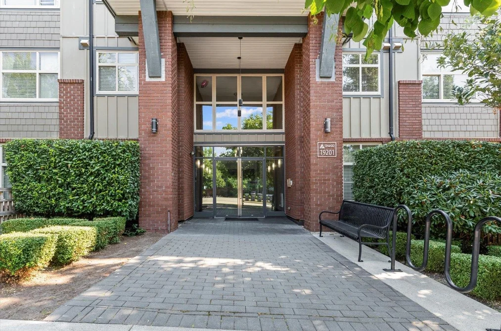 202 19201 66A AVENUE, Surrey BC V4N 6N7, Surrey BC — Residential for Sale - Photo 2