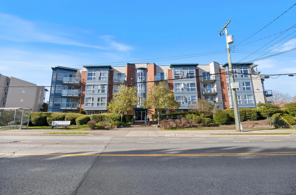 Condo for sale at 202 20277 53 Avenue Langley British Columbia - MLS: R3110476