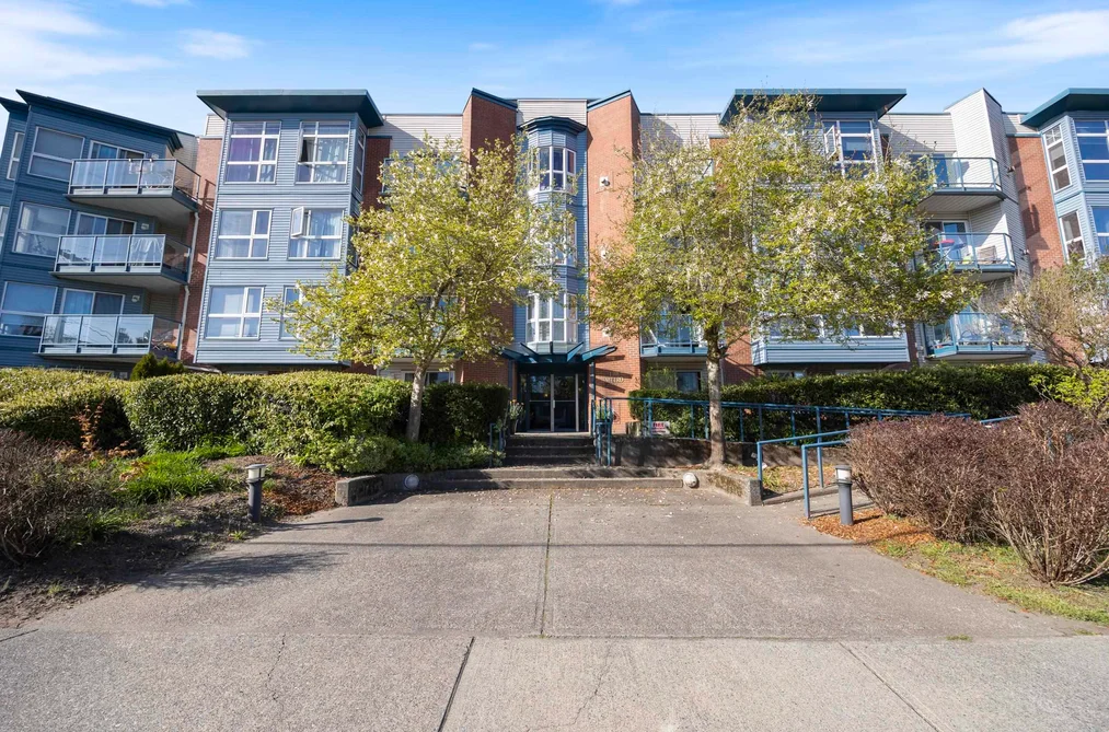 202 20277 53 AVENUE, Langley BC V3A 3V2, Langley BC — Residential for Sale - Photo 3