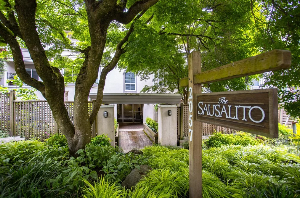 Condo for sale at 202 2057 W 3rd Avenue Vancouver British Columbia - MLS: R3126219