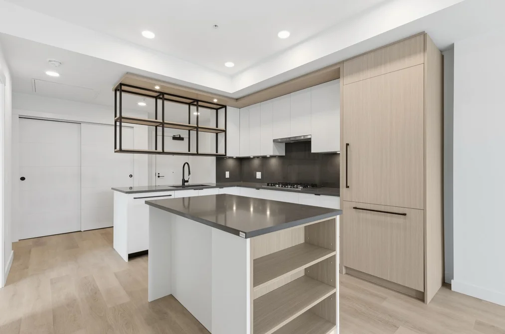 Condo for sale at 202 2268 E Broadway Vancouver British Columbia - MLS: R3153562