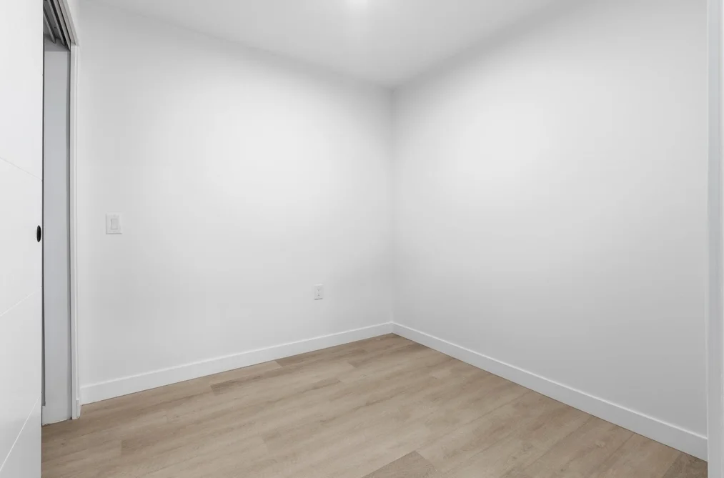 202 2268 E BROADWAY, Vancouver BC V5N 0L2, Vancouver BC — Residential for Sale — Photo 12 of 21