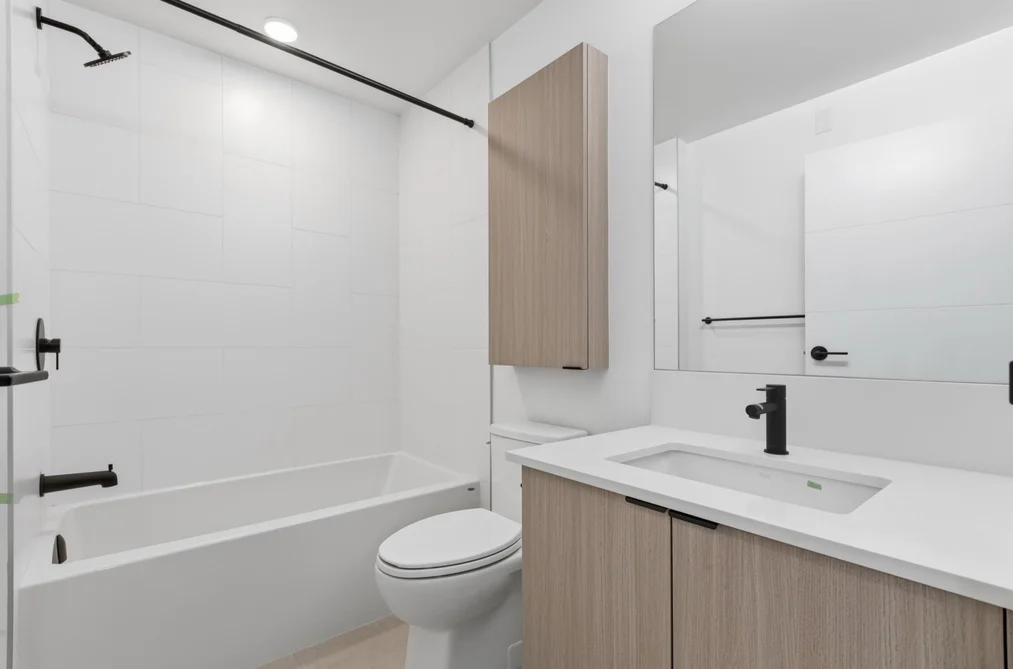 202 2268 E BROADWAY, Vancouver BC V5N 0L2, Vancouver BC — Residential for Sale — Photo 13 of 21
