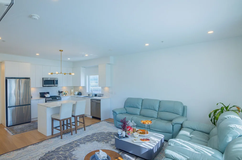 202 2331 KELLY AVENUE, Port Coquitlam BC V3C 1Y3, Port Coquitlam BC — Residential for Sale - Photo 2