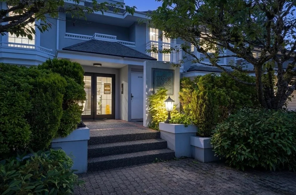 Condo for sale at 202 2440 Haywood Avenue West Vancouver British Columbia - MLS: R3134091