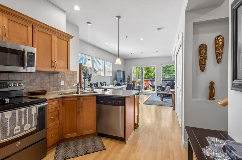 202 2655 MARY HILL ROAD, Port Coquitlam BC V3C 6R9, Port Coquitlam BC — Residential for Sale - Photo 2