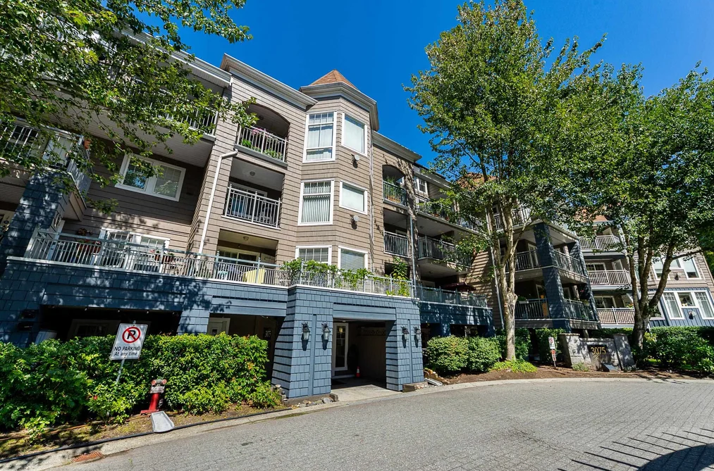 202 3075 PRIMROSE LANE, Coquitlam BC V3B 7S2, Coquitlam BC — Residential for Sale — Photo 2 of 39