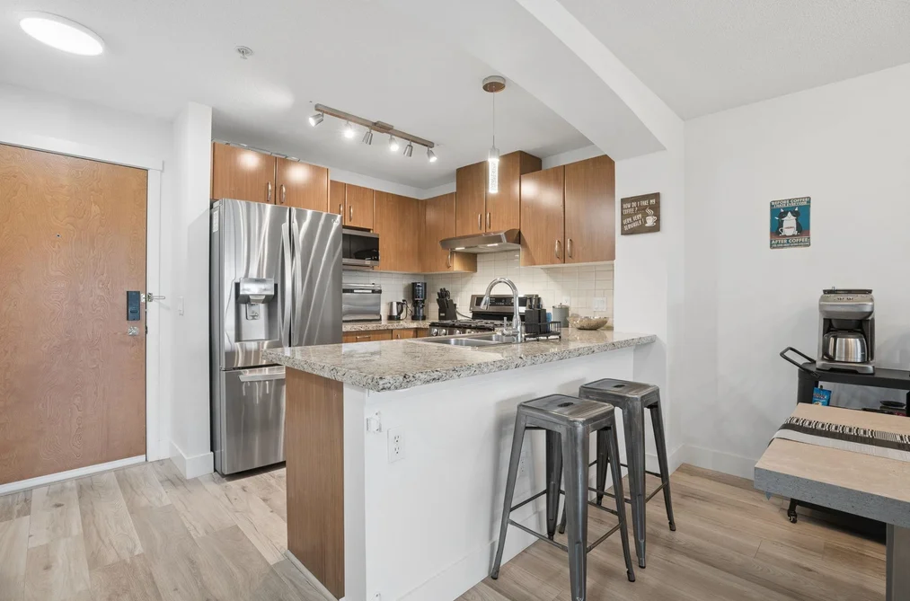 202 3082 DAYANEE SPRINGS BOULEVARD, Coquitlam, BC — Residential for Sale — Photo 10 of 34