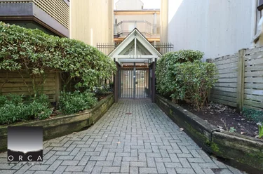 3191 Mountain Hwy Unit 202, North Vancouver, BC - MLS: R3172050