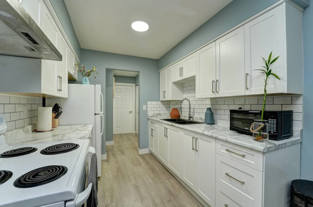 202 33450 GEORGE FERGUSON WAY, Abbotsford BC V2S 2L8, Abbotsford BC — Residential for Sale - Photo 4
