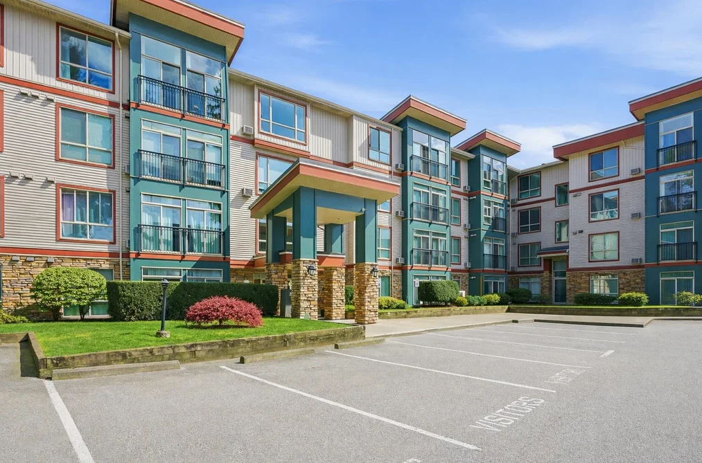 Condo for sale at 202 33485 South Fraser Way Abbotsford British Columbia - MLS: R3113943