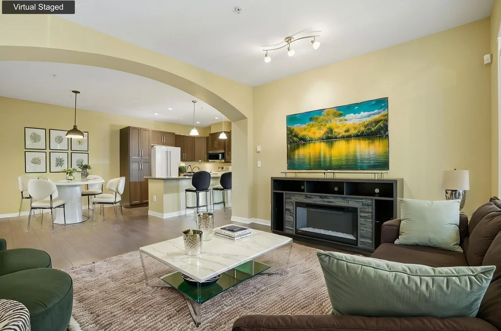 202 33485 SOUTH FRASER WAY, Abbotsford BC V2S 8P9, Abbotsford BC — Residential for Sale - Photo 2