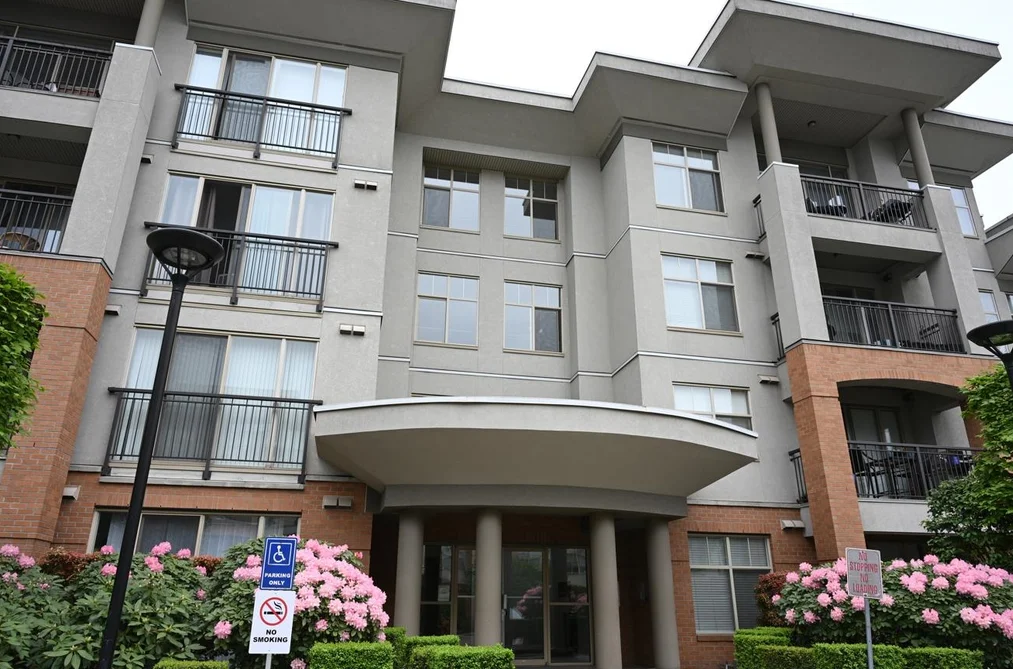 Condo for sale at 202 33545 Rainbow Avenue Abbotsford British Columbia - MLS: R3118429