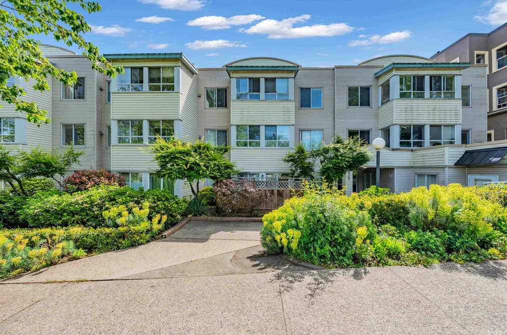 Condo for sale at 202 3624 Fraser Street Vancouver British Columbia - MLS: R3124954