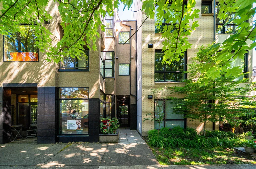 202 3673 W 11TH AVENUE, Vancouver BC V6R 2K4, Vancouver BC — Residential for Sale - Photo 2