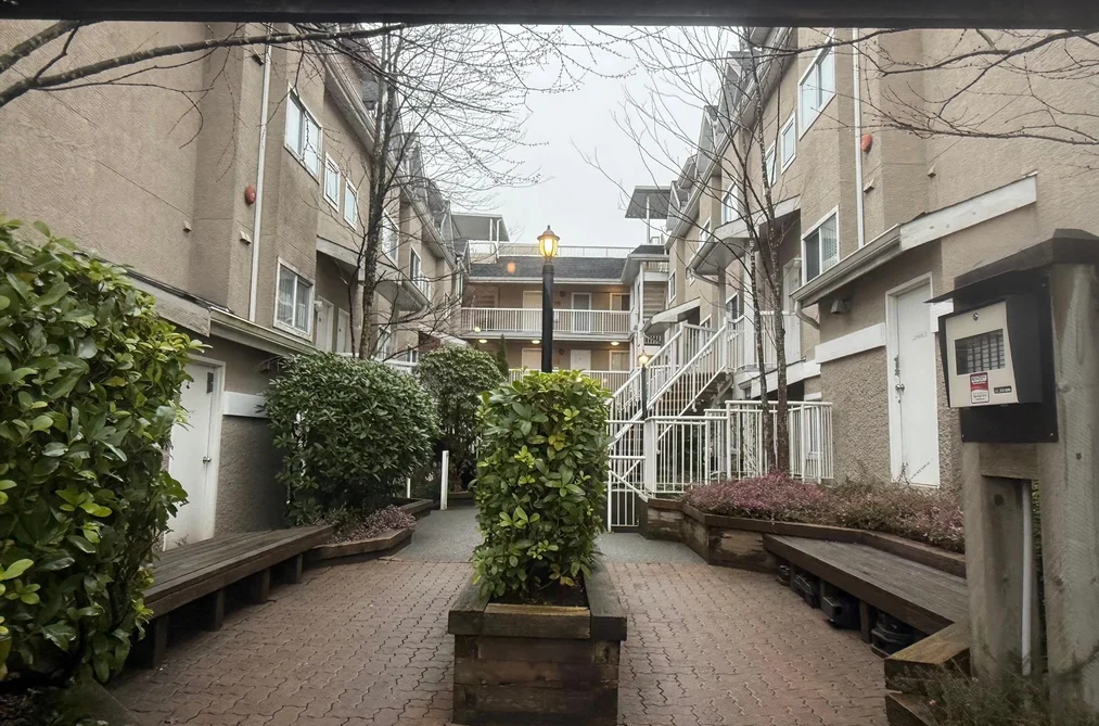 202 3683 WELLINGTON AVENUE, Vancouver BC V5R 4Z5, Vancouver BC — Residential for Sale - Photo 2