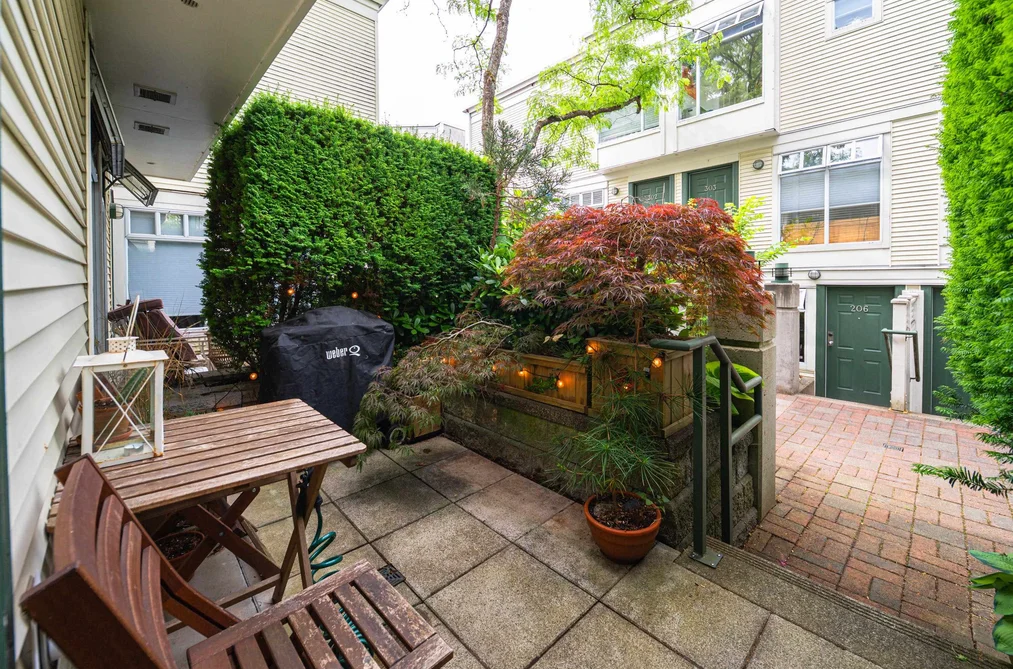 202 3727 W 10TH AVENUE, Vancouver BC V6R 2G5, Vancouver BC — Residential for Sale — Photo 4 of 40