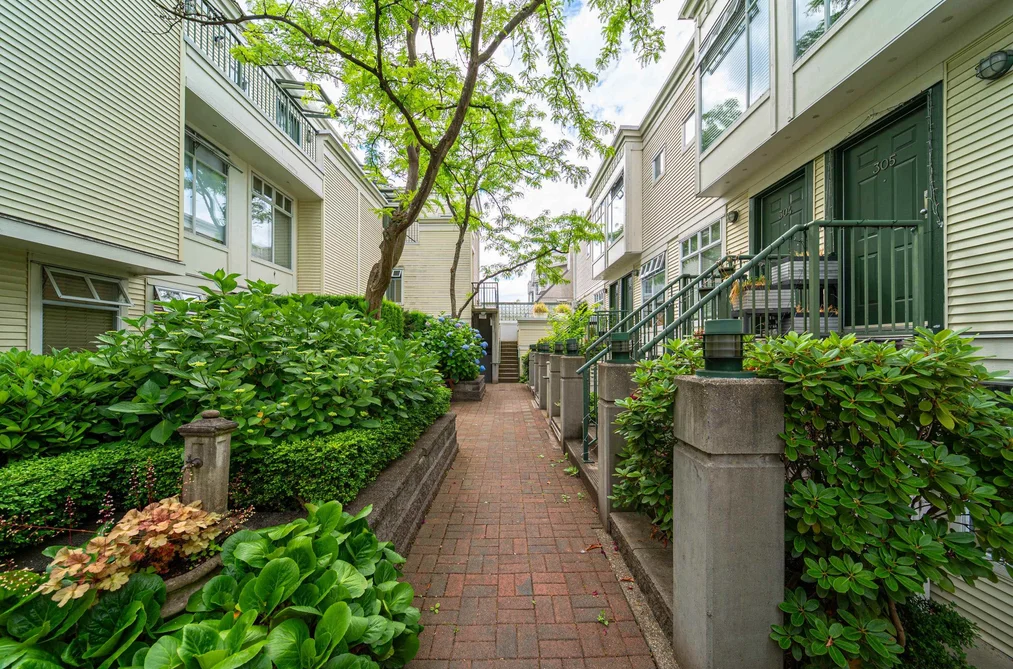202 3727 W 10TH AVENUE, Vancouver BC V6R 2G5, Vancouver BC — Residential for Sale — Photo 5 of 40