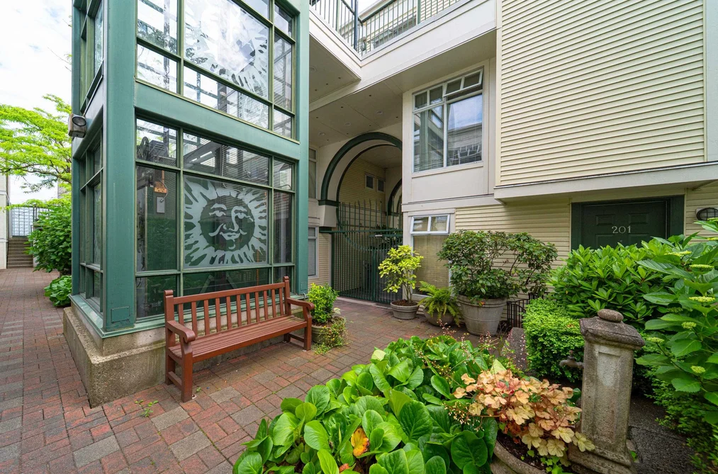 202 3727 W 10TH AVENUE, Vancouver BC V6R 2G5, Vancouver BC — Residential for Sale — Photo 6 of 40