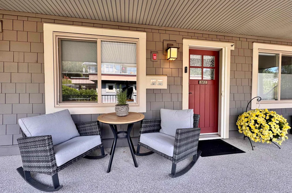 Condo for sale at 202 414 Gower Point Road Gibsons British Columbia - MLS: R3143937