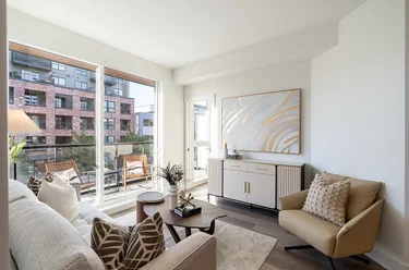 422 Lakewood Dr Unit 202, Vancouver, BC - MLS: R3163382
