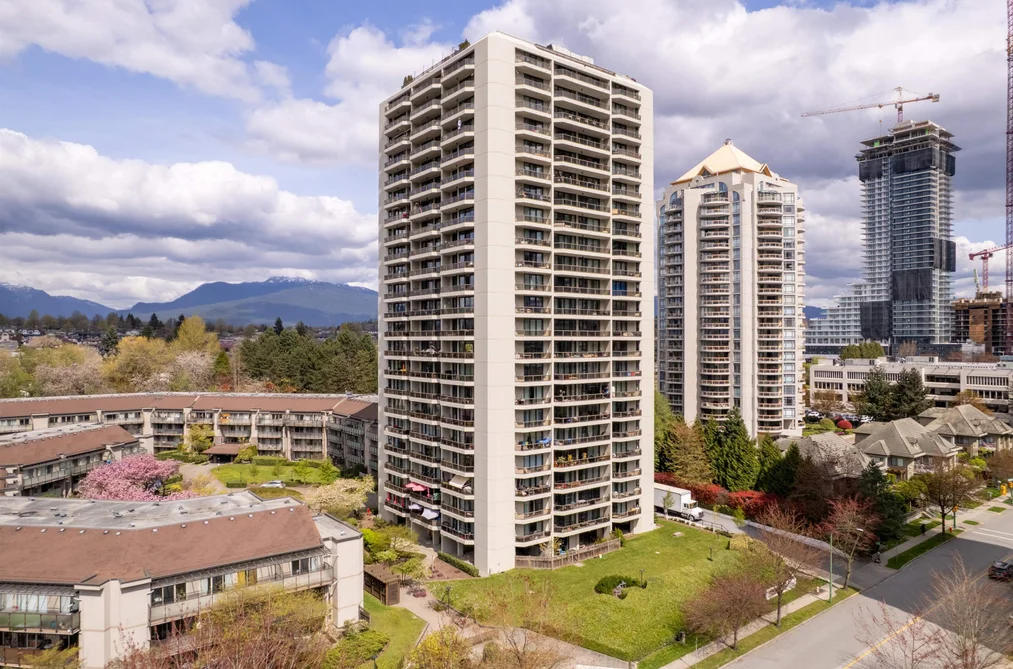 Condo for sale at 202 4353 Halifax Street Burnaby British Columbia - MLS: R3116683