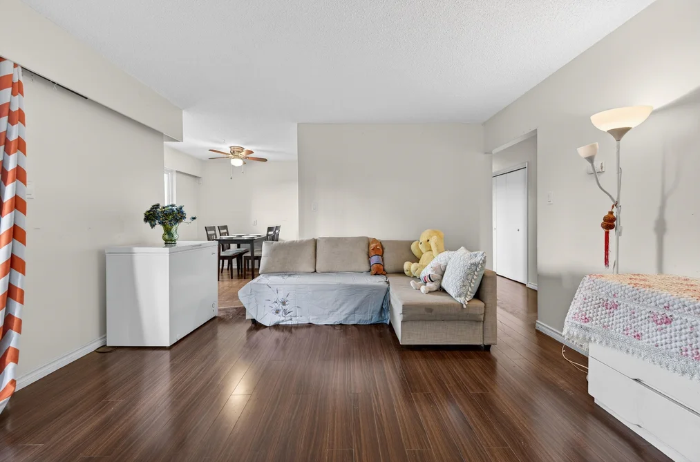 202 4695 IMPERIAL STREET, Burnaby BC V5J 1B9, Burnaby BC — Residential for Sale - Photo 3