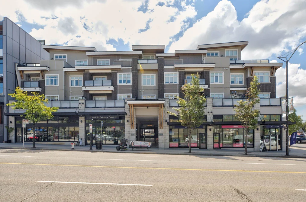 Condo for sale at 202 4710 Hastings Street Burnaby British Columbia - MLS: R3151304