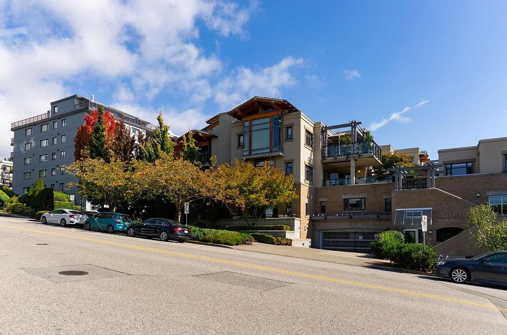 Condo for sale at 202 550 17th Street West Vancouver British Columbia - MLS: R3166698
