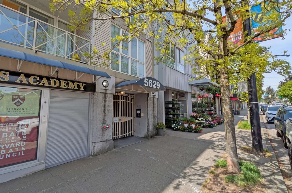 Condo for sale at 202 5629 Dunbar Street Vancouver British Columbia - MLS: R3118938