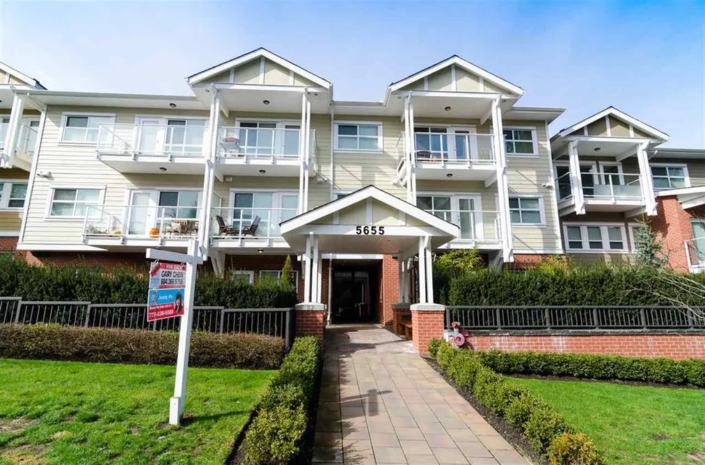 Condo for sale at 202 5655 Inman Avenue Burnaby British Columbia - MLS: R3107188