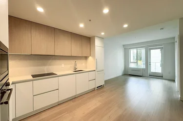 588 Harrison Dr Unit 202, Coquitlam, BC - MLS: R3175426