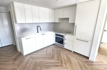 599 Dansey Ave Unit 202, Coquitlam, BC - MLS: R3158870