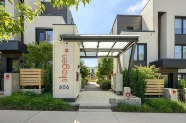 606 Foster Ave Unit 202, Coquitlam, BC - MLS: R3132409