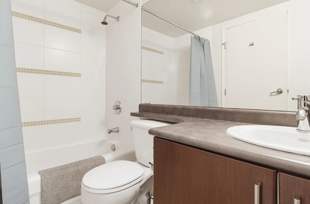 202 6888 SOUTHPOINT DRIVE, Burnaby, BC — Residential for Sale — Photo 11 of 16