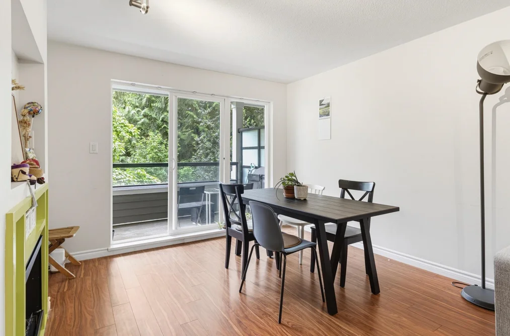 202 6888 SOUTHPOINT DRIVE, Burnaby, BC — Residential for Sale — Photo 5 of 16