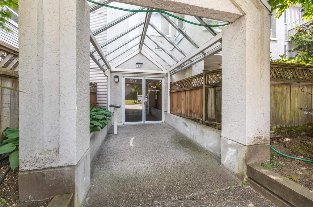 202 7188 ROYAL OAK AVENUE, Burnaby BC V5J 4J4, Burnaby BC — Residential for Sale - Photo 4