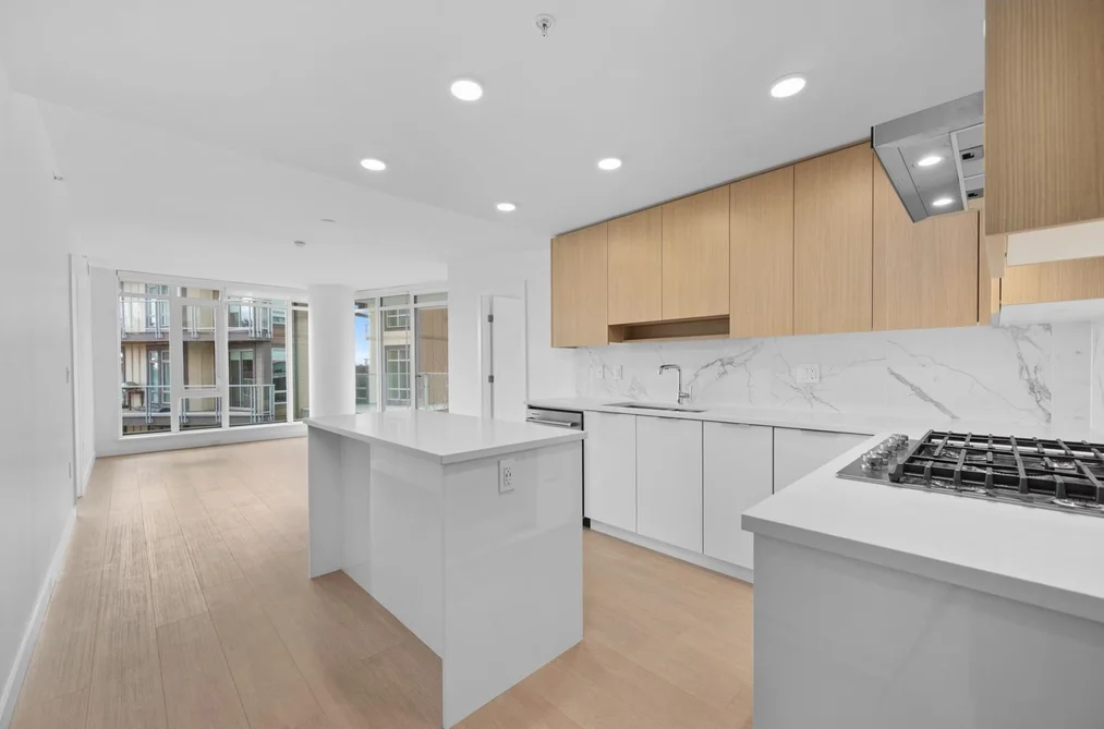 202 7769 PARK CRESCENT, Burnaby BC V3N 0J7, Burnaby BC — Residential for Sale - Photo 4
