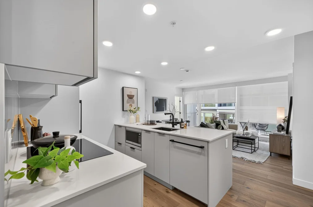 Condo for sale at 202 8030 Oak Street Vancouver British Columbia - MLS: R3160893