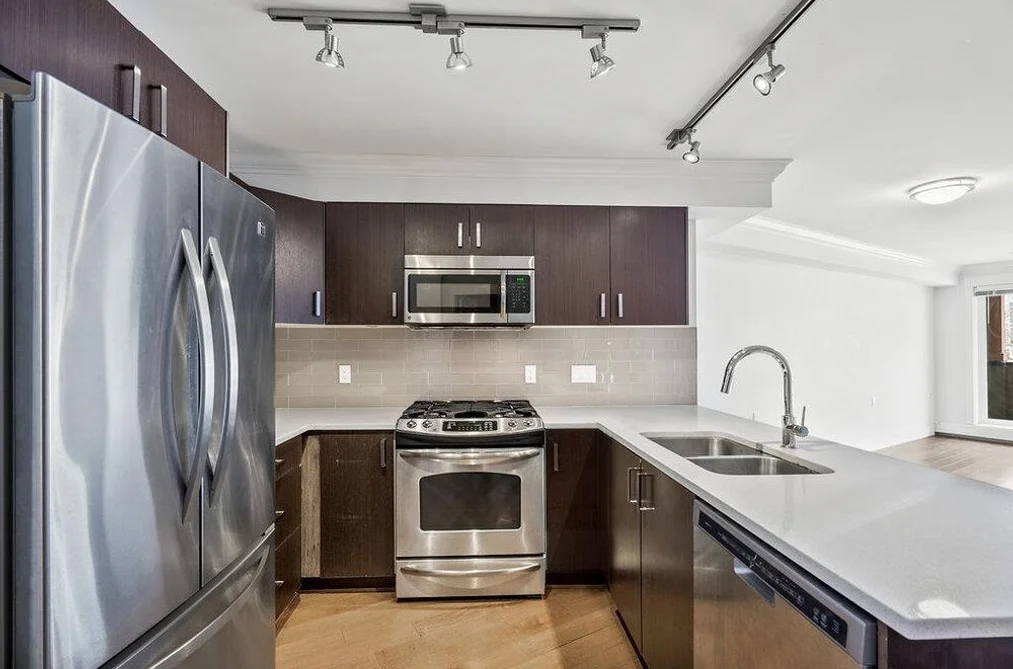 202 857 W 15TH STREET, North Vancouver BC V7P 1M5, North Vancouver BC — Residential for Sale - Photo 6