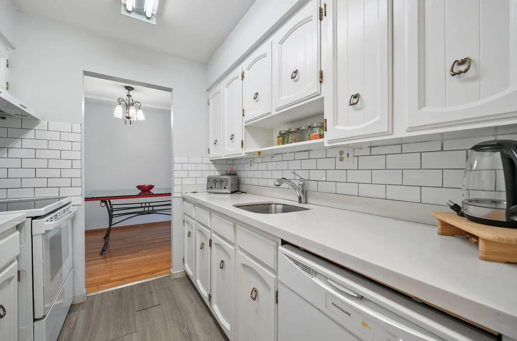 202 8770 LAUREL STREET, Vancouver BC V6P 3V6, Vancouver BC — Residential for Sale - Photo 2