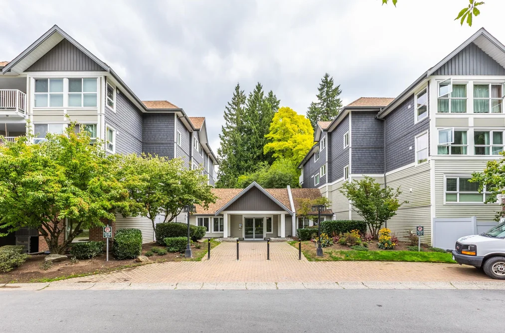 Condo for sale at 202 9688 148 Street Surrey British Columbia - MLS: R3162858