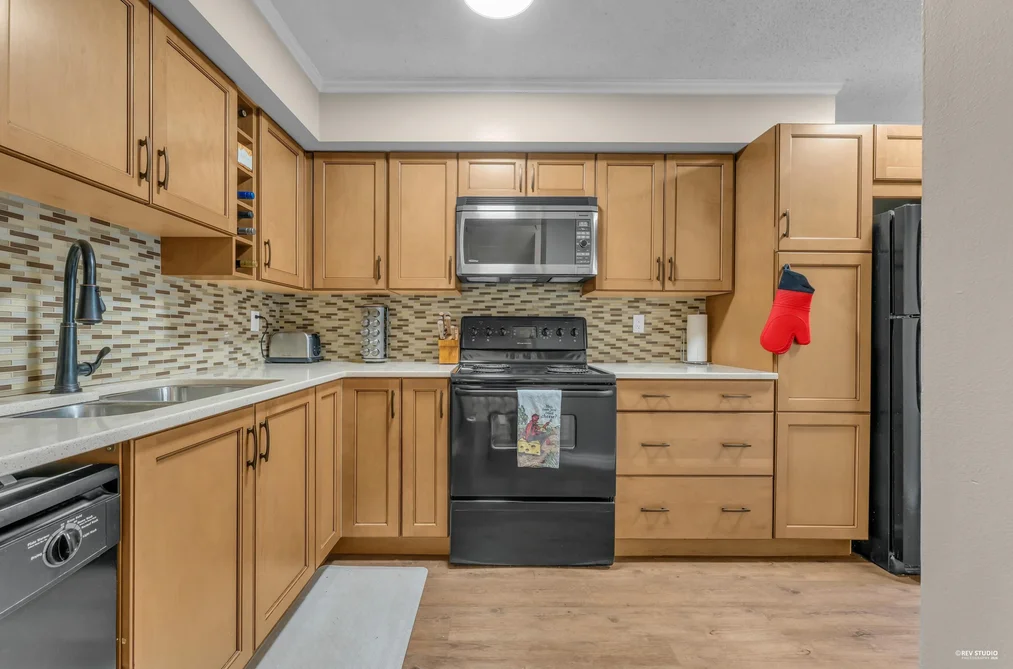 202 CARDIFF WAY, Port Moody BC V3H 3X8, Port Moody BC — Residential for Sale - Photo 3