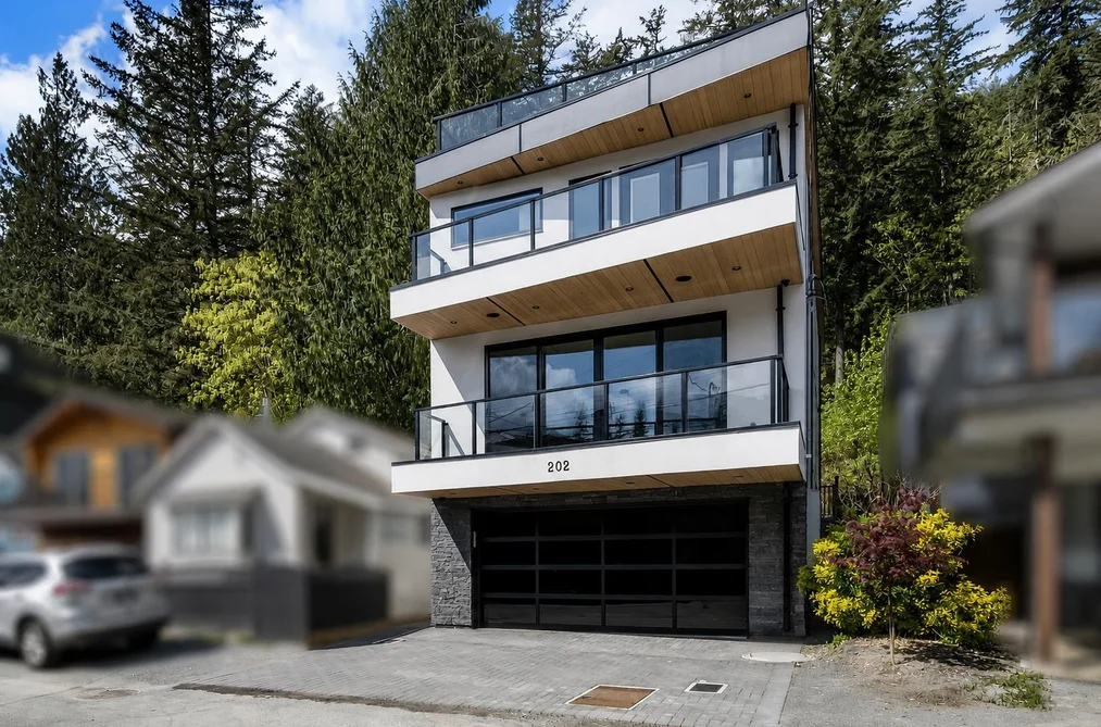 House for sale at 202 Lakeshore Drive Cultus Lake British Columbia - MLS: R3115526