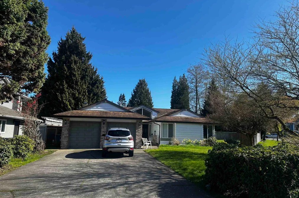House for sale at 2020 156a Street Surrey British Columbia - MLS: R3105640