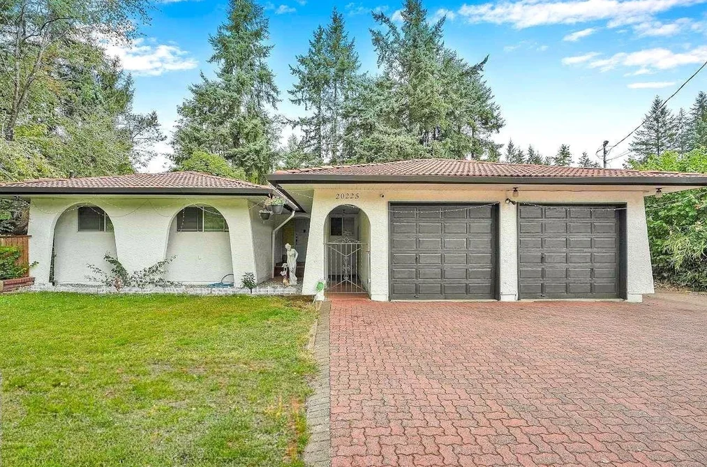 20225 40 AVENUE, Langley BC V3A 2W8, Langley BC — Residential for Sale - Photo 2